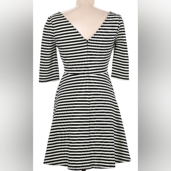 Pixley Dress Sz M - Picture 2 of 3